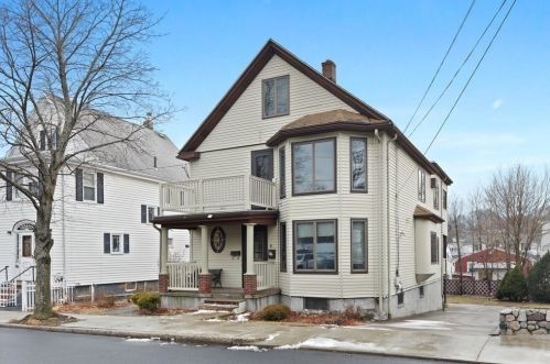 68 Woodlawn Ave, Chelsea, MA 02150-1121