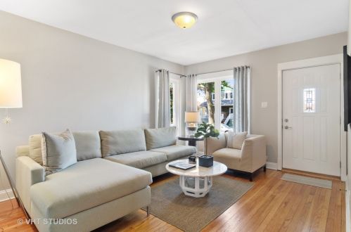 1429 Kenilworth Ave, Forest View, IL 60402-1237