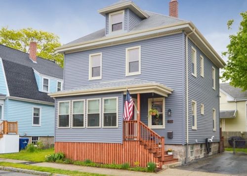 156 Rounds St, New Bedford, MA 02740-2458