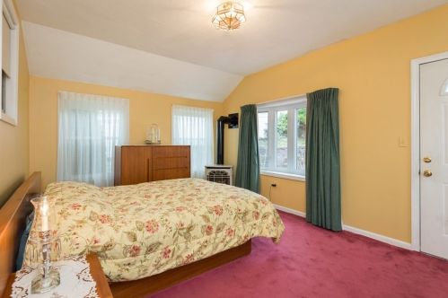 24 Volusia Rd, Hingham MA 02043-3041 exterior