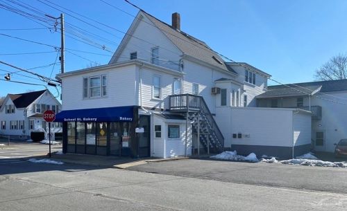 219 Winter St, Taunton, MA 02780-1935