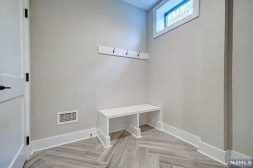 158 Magnolia Ave, Tenafly NJ  07670-1828 exterior