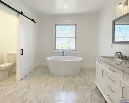 73 Merritt Ave, Cresskill NJ  07626-2419 exterior