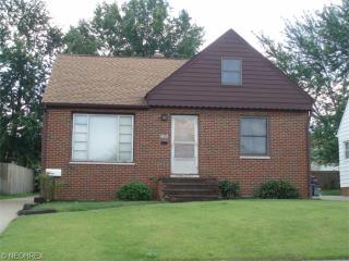 7417 Kenilworth Ave, Cleveland, OH 44129-1426