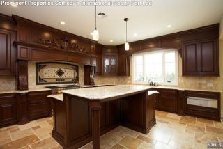 144 Truman Dr, Cresskill NJ  07626-1710 exterior