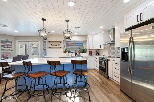 19429 35 Pl, Phoenix AZ 85028-3938 exterior