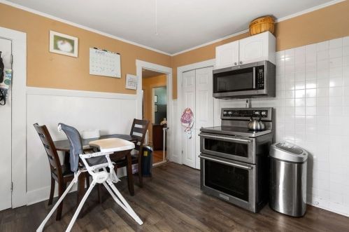 32 Warner St, Gloucester MA 01930-2841 exterior