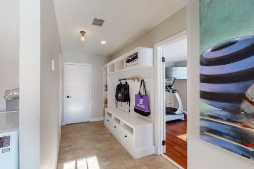 11 Colonial Dr, Shrewsbury MA  01545-1520 exterior