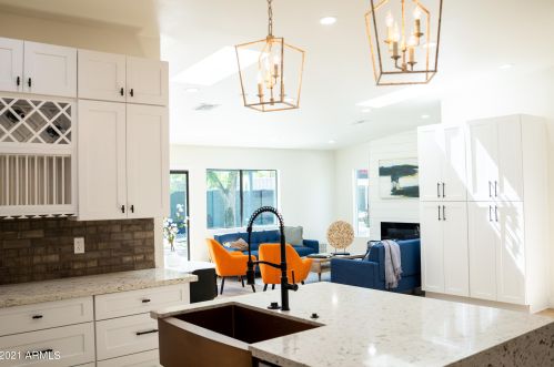 3307 43rd Pl, Phoenix AZ  85018-6422 exterior