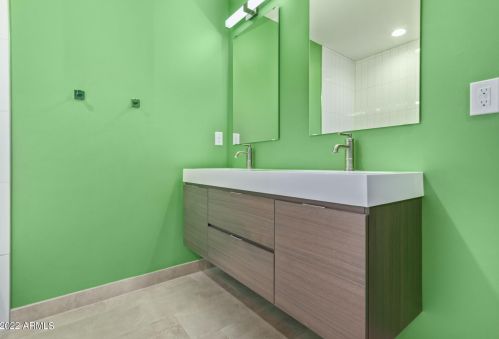 6720 11th St, Phoenix AZ  85014-1028 exterior