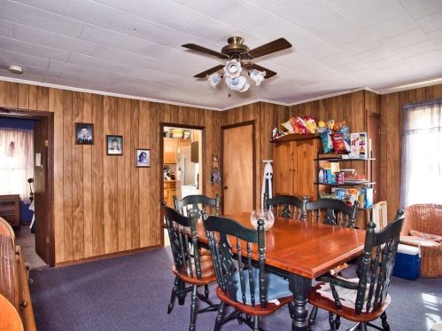 33 Morton St, Fall River MA 02720-2860 exterior