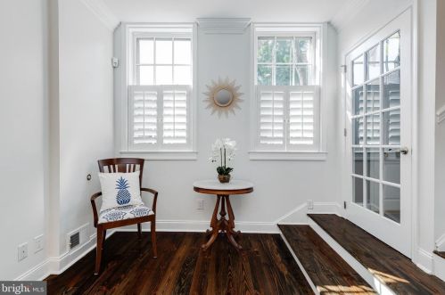 335 6 St, Philadelphia PA 19140-4560 exterior