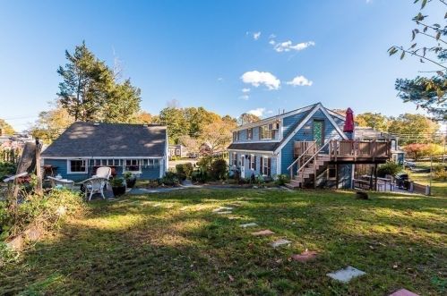 251 Sandwich St, Plymouth MA 02360-2132 exterior