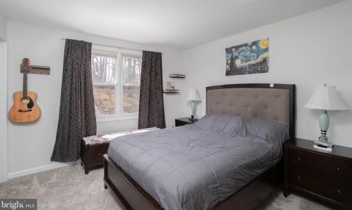 808 Mail Ave, West Deptford NJ  08096-6515 exterior