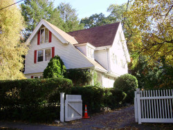 26 Aberdeen St, Newton, MA 02461-1802