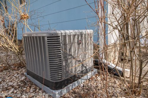 32 Buckingham Dr, Jackson Twp NJ 08527-2639 exterior