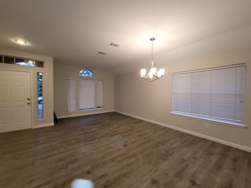 7121 Hillshire Ln, Garland TX  75048-5649 exterior