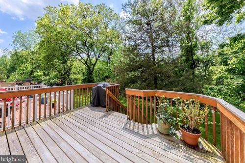 71 Forest Ct, West Deptford, NJ 08051-2144