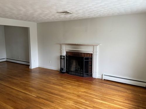 1282 Central Ave, Needham MA  02492-1611 exterior