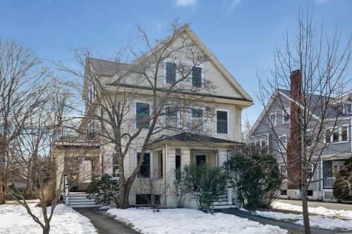 258 Lake Ave, Newton, MA 02461-1210