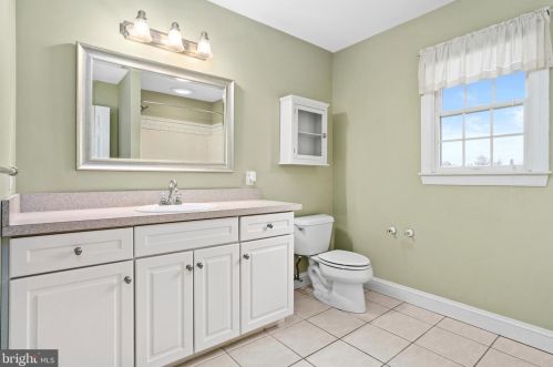 71 Mill Ln, Columbus NJ 08022-1940 exterior