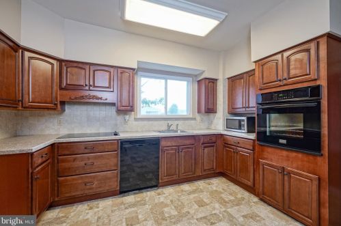 428 Billings Ave, West Deptford NJ 08066-2225 exterior