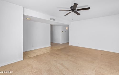 3222 Clinton St, Phoenix AZ 85028-3023 exterior