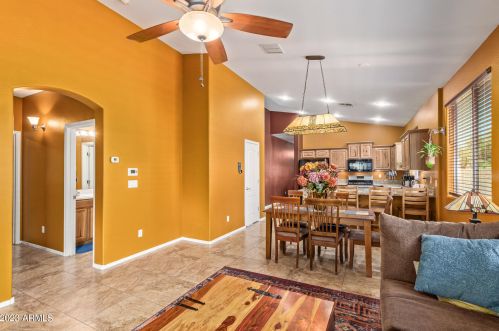 6715 37 Dr, Phoenix AZ 85053-3749 exterior