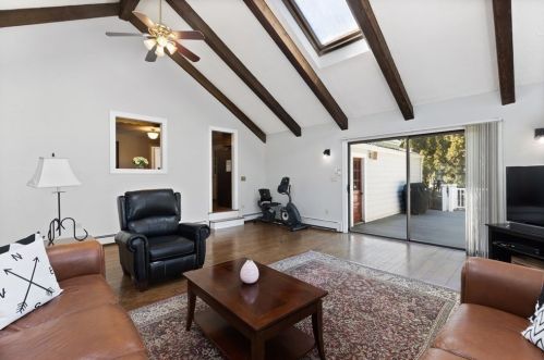 34 Rose St, Milton MA 02186-4616 exterior