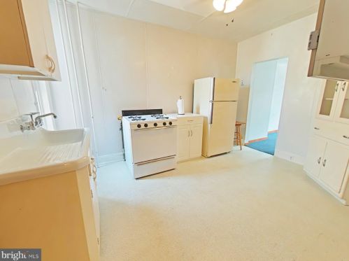 2204 15 St, Philadelphia PA 19132-4414 exterior