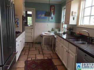 304 Glenwood Dr, Birmingham, AL 35209-5434