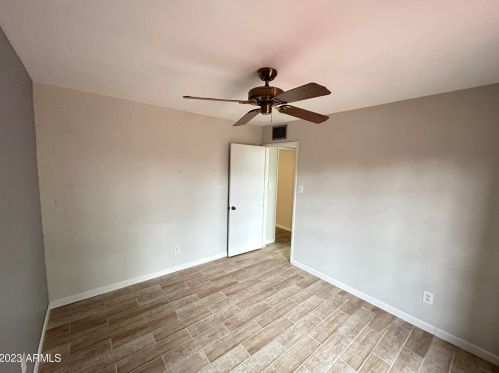 343 Cinnabar Ave, Phoenix AZ  85021-2444 exterior