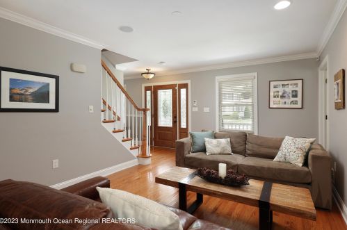 26 Orch Pl, Little Silver NJ 07739-1428 exterior