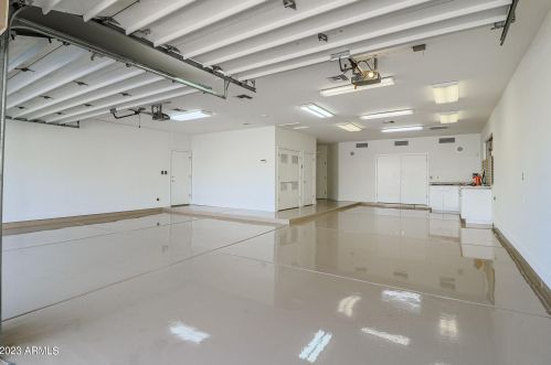 2347 Cinnabar Ave, Phoenix AZ  85028-3633 exterior