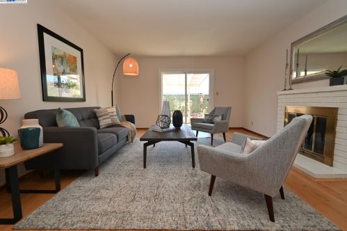 14297 Tiburon Rd, San Leandro CA 94577-6536 exterior