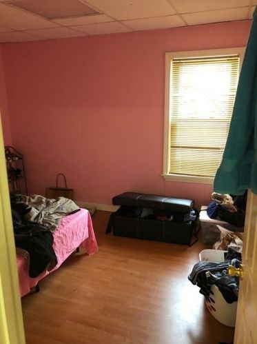 27 Upsala St, Worcester MA 01610-2044 exterior