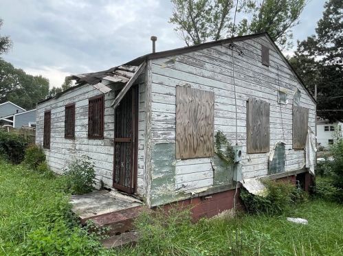 47 Holly Rd, Atlanta GA 30314-2150 exterior