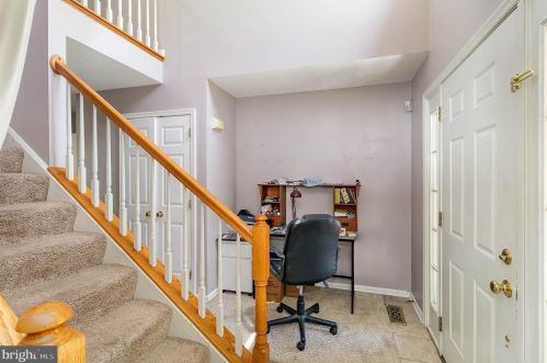 15 Sussex Dr, Carlisle PA 17013-4804 exterior