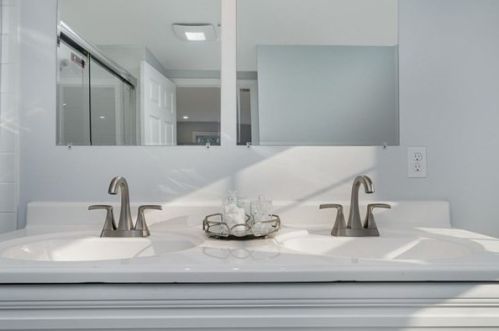 15 Sidney Rd, Harwich MA  02645-1223 exterior