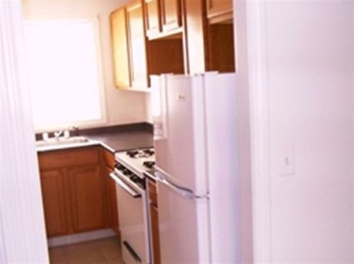 23 Brow St, Fall River MA 02721-2904 exterior