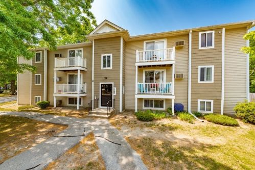 451 School St, Marshfield MA  exterior