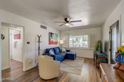 1701 Clarendon Ave, Phoenix AZ 85018-5209 exterior