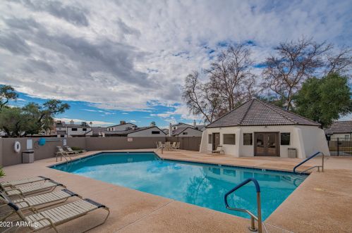 1124 Belmont Ave, Phoenix AZ 85051-6765 exterior