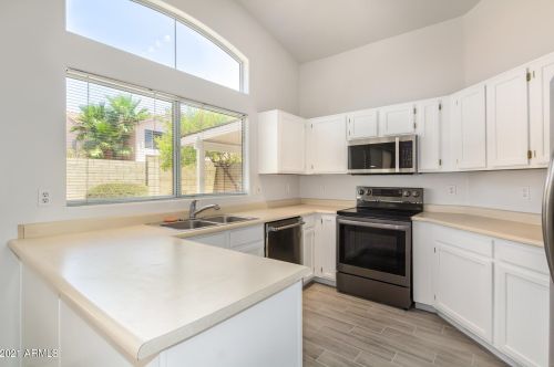 1338 Angela Dr, Phoenix AZ 85032-2348 exterior