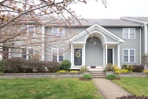 21 Webster St, Weymouth, MA 02190-2069