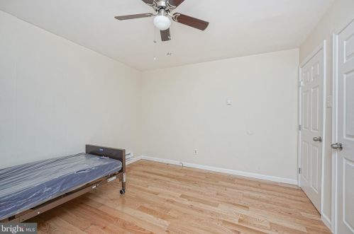 409 Mantua Ave, West Deptford NJ 08066-1277 exterior