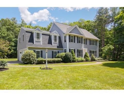 17 Boxford Rd, Topsfield MA  01983-1600 exterior