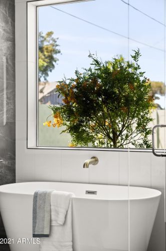 533 Belmont Ave, Phoenix AZ 85051-6766 exterior