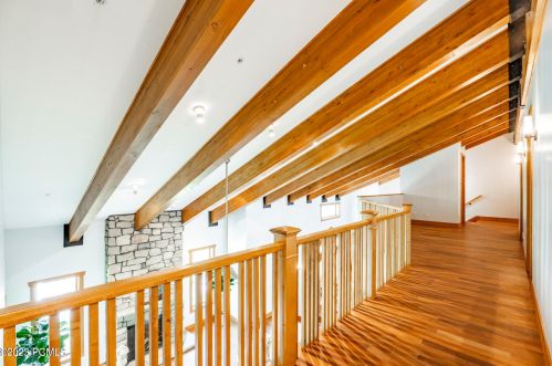 2505 Bear Holw Dr, Park City UT 84098-8524 exterior