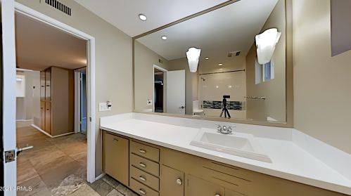 505 El Caminito Dr, Phoenix AZ 85051-4620 exterior